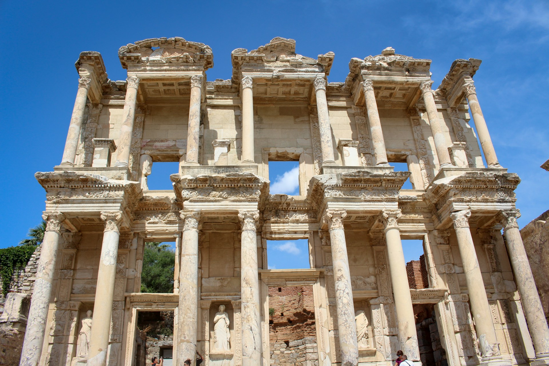 Discover the history of ancient libraries and their importance in education and culture.